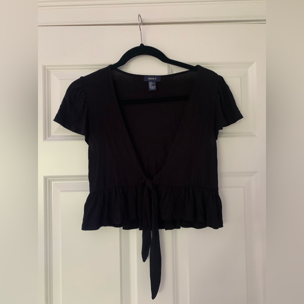 Forever 21 flowy tie short sleeve shirt
